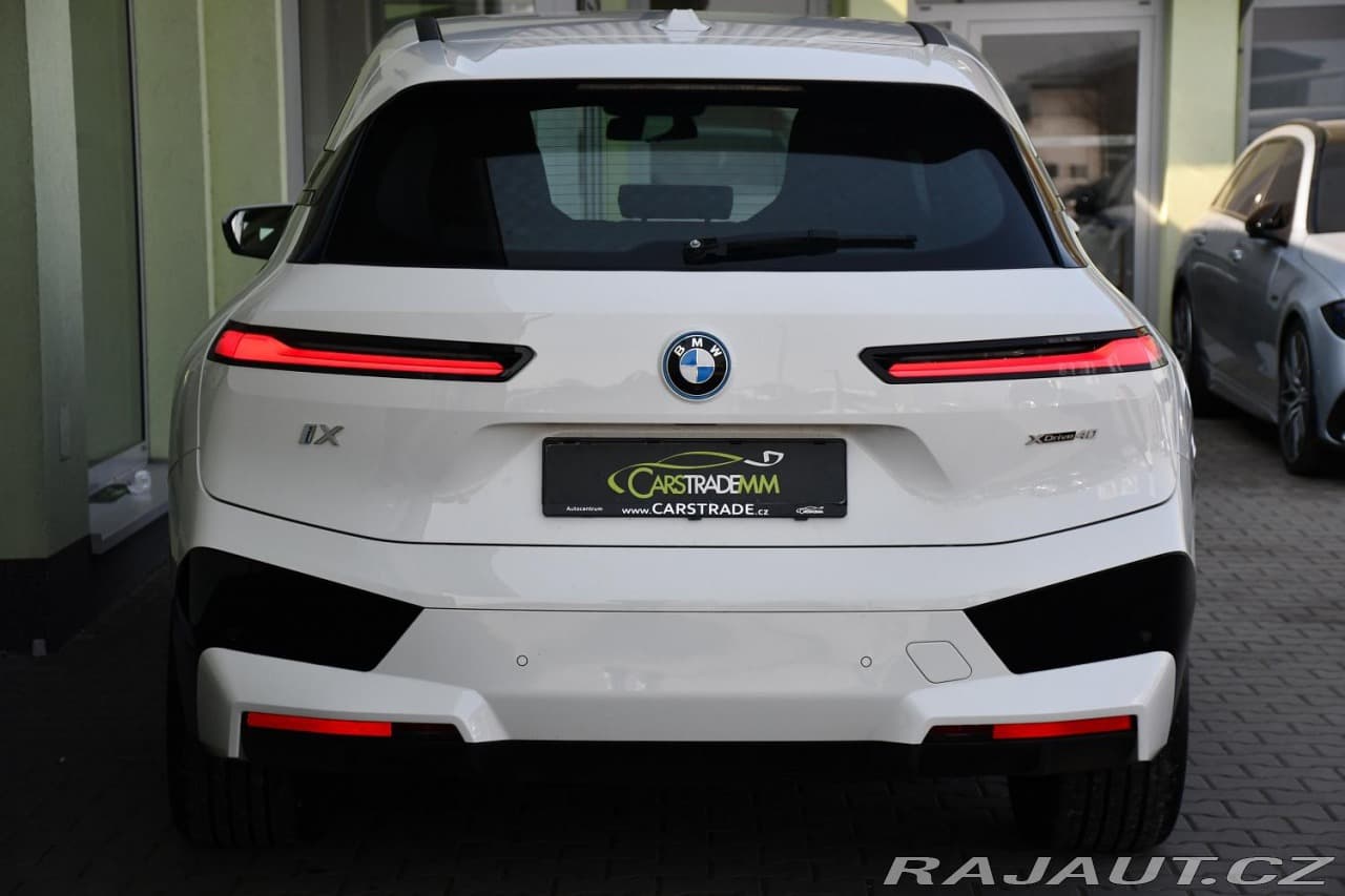 2023 BMW Ix - 10