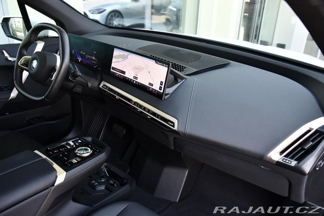 2023 BMW Ix - 18