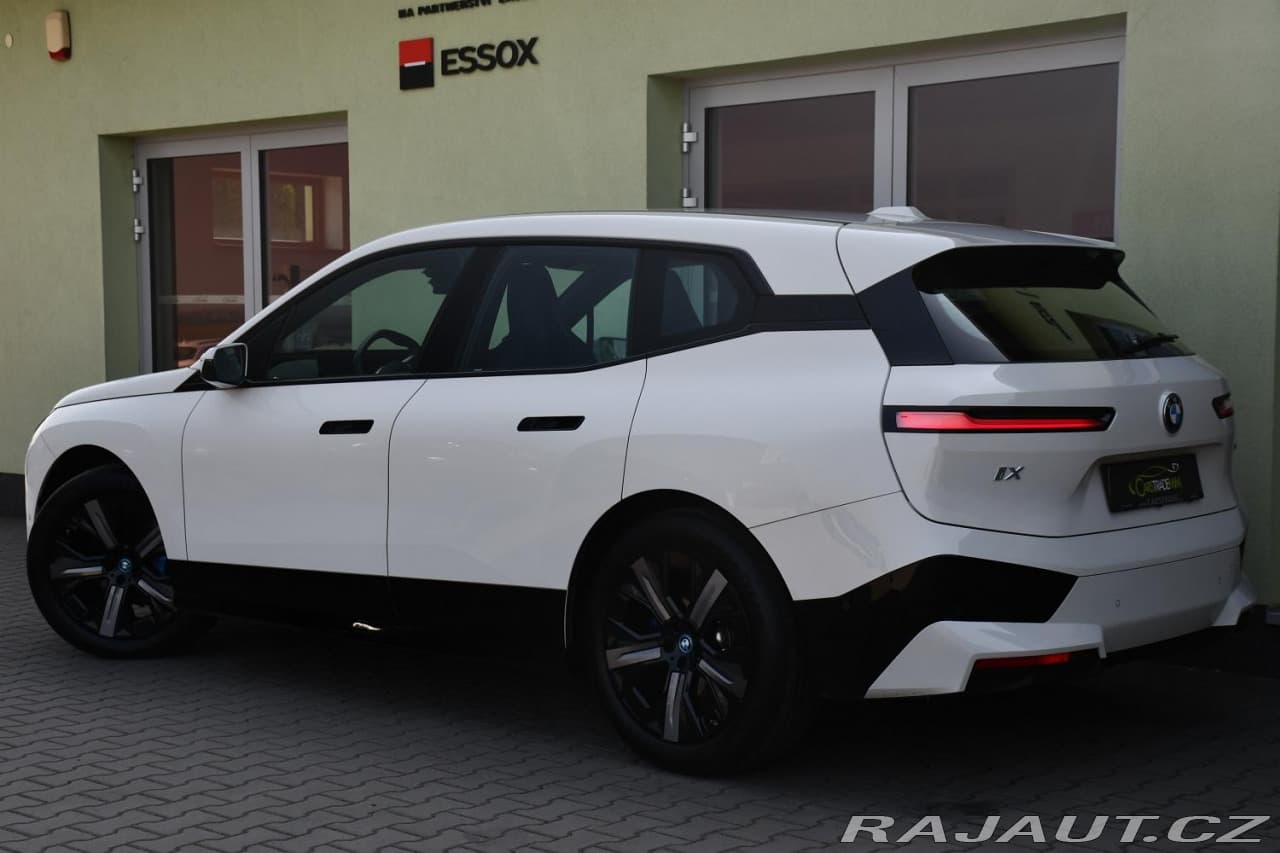 2023 BMW Ix - 3