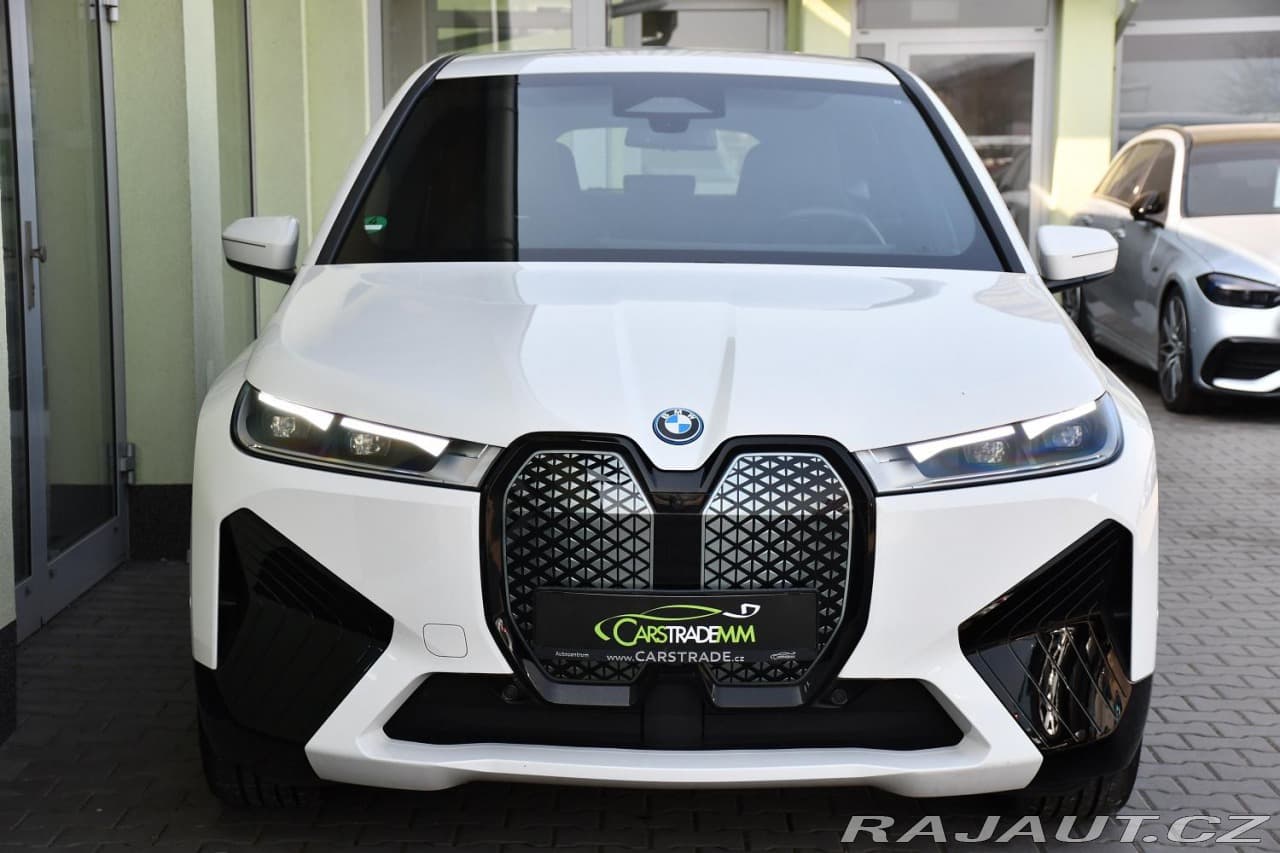 2023 BMW Ix - 9