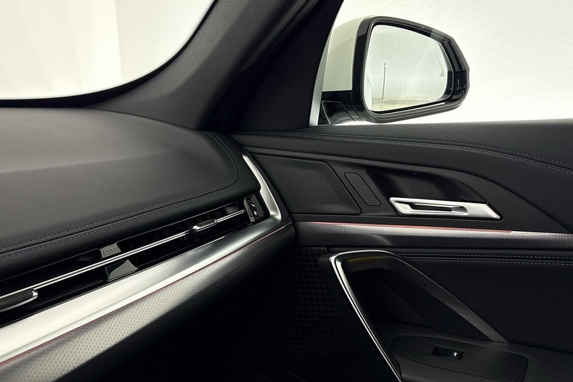 2025 BMW Ostatní - 16