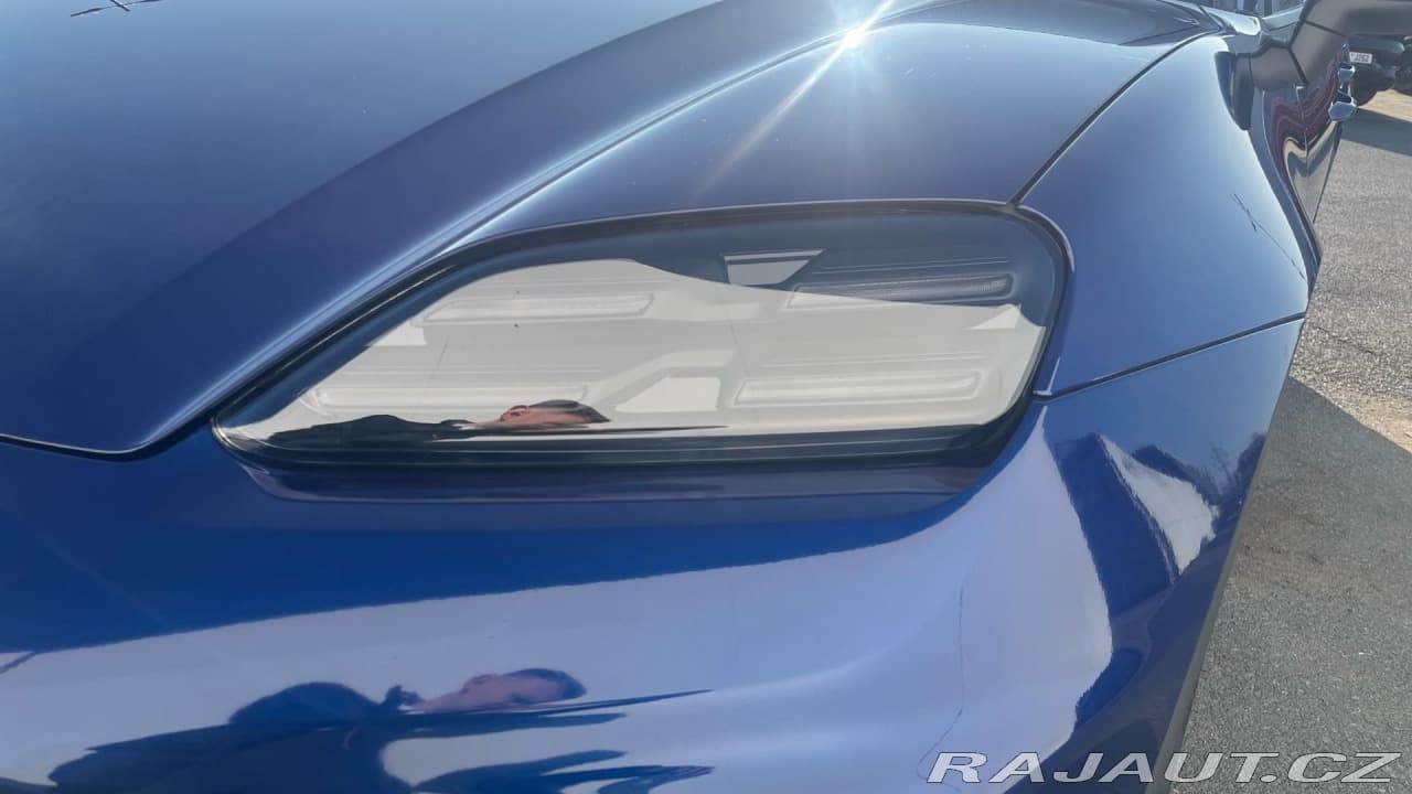 2024 Porsche Macan - 13