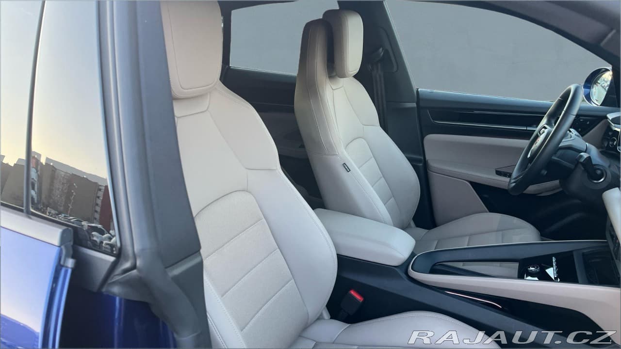 2024 Porsche Macan - 17