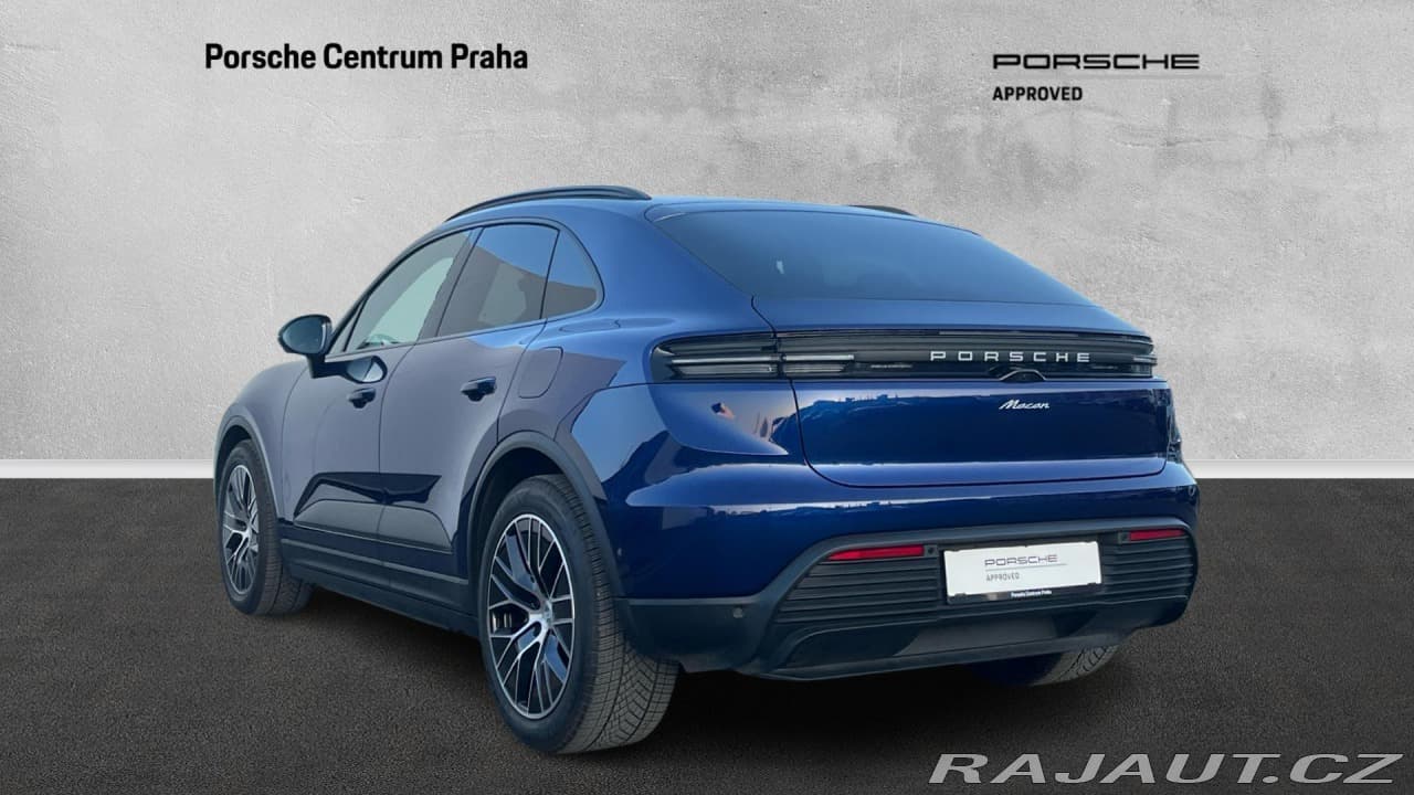 2024 Porsche Macan - 8