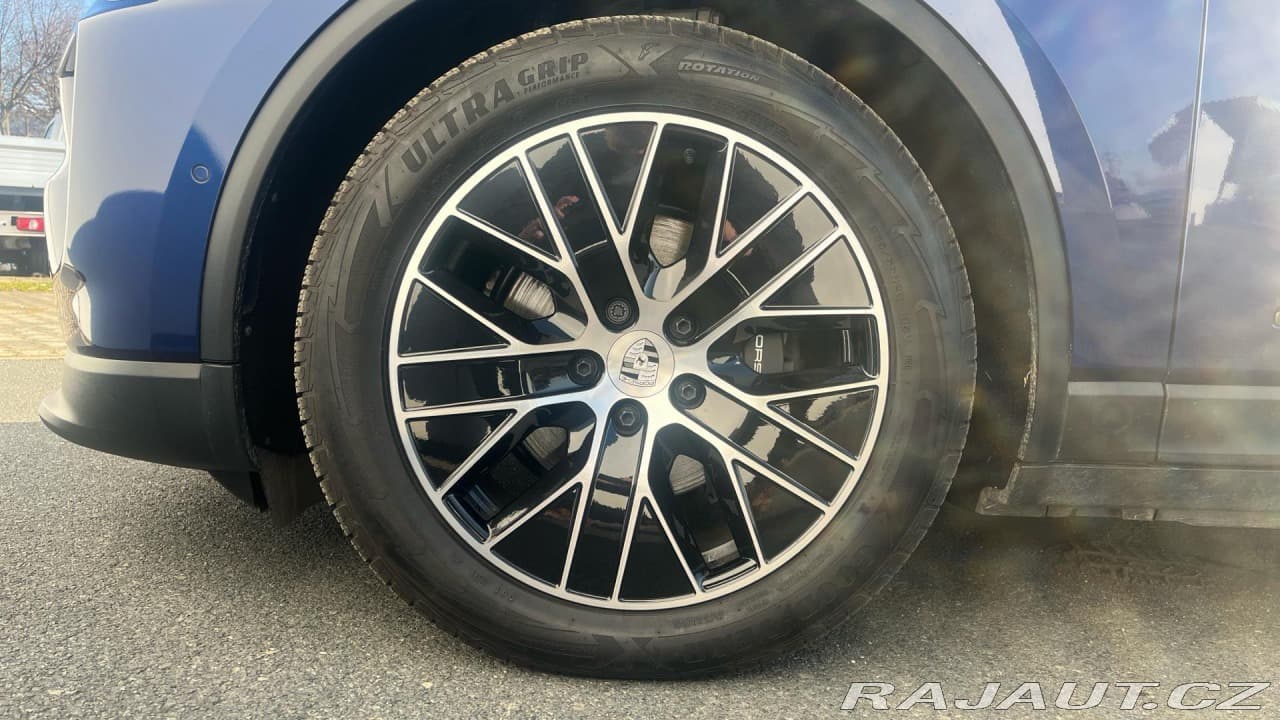 2024 Porsche Macan - 9