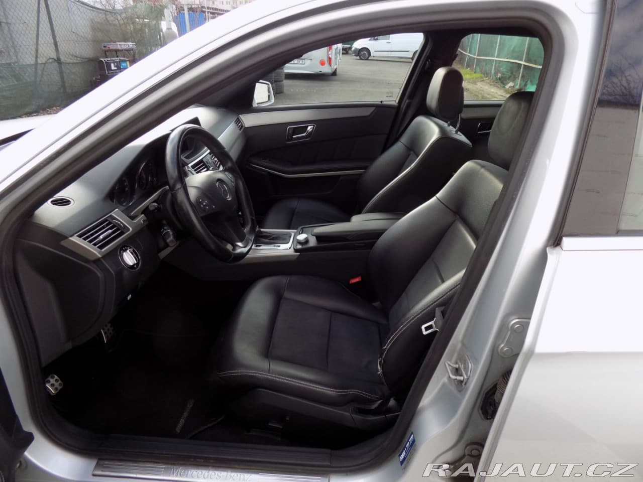 2009 Mercedes-Benz E-Class - 11