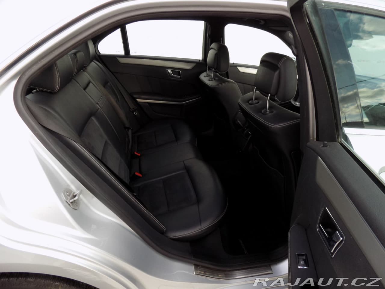 2009 Mercedes-Benz E-Class - 17