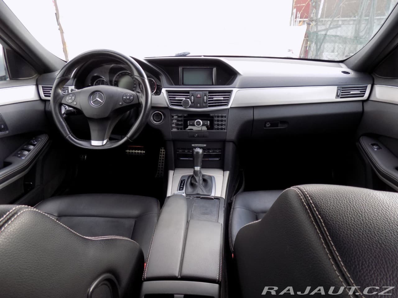 2009 Mercedes-Benz E-Class - 19