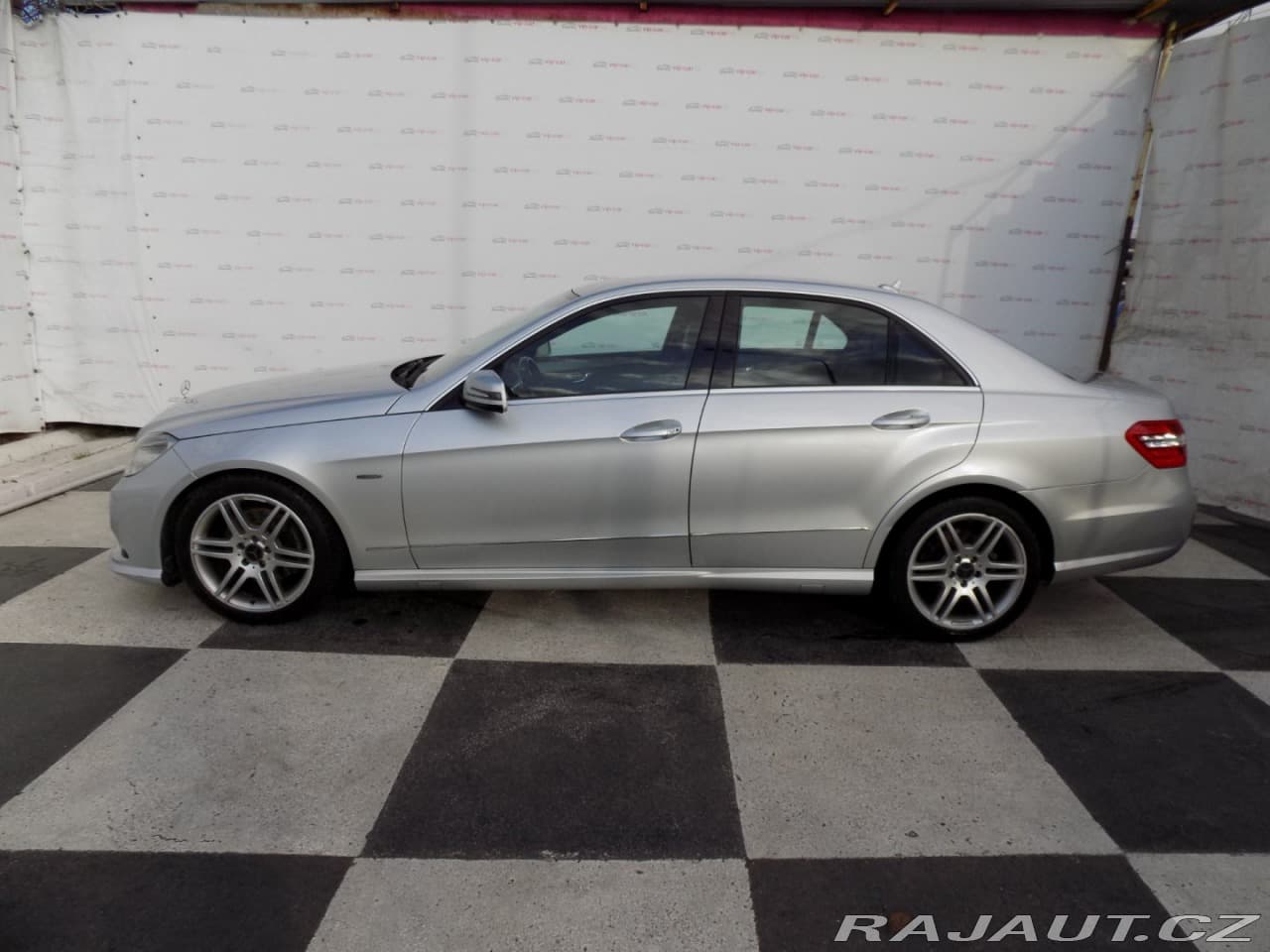 2009 Mercedes-Benz E-Class - 2