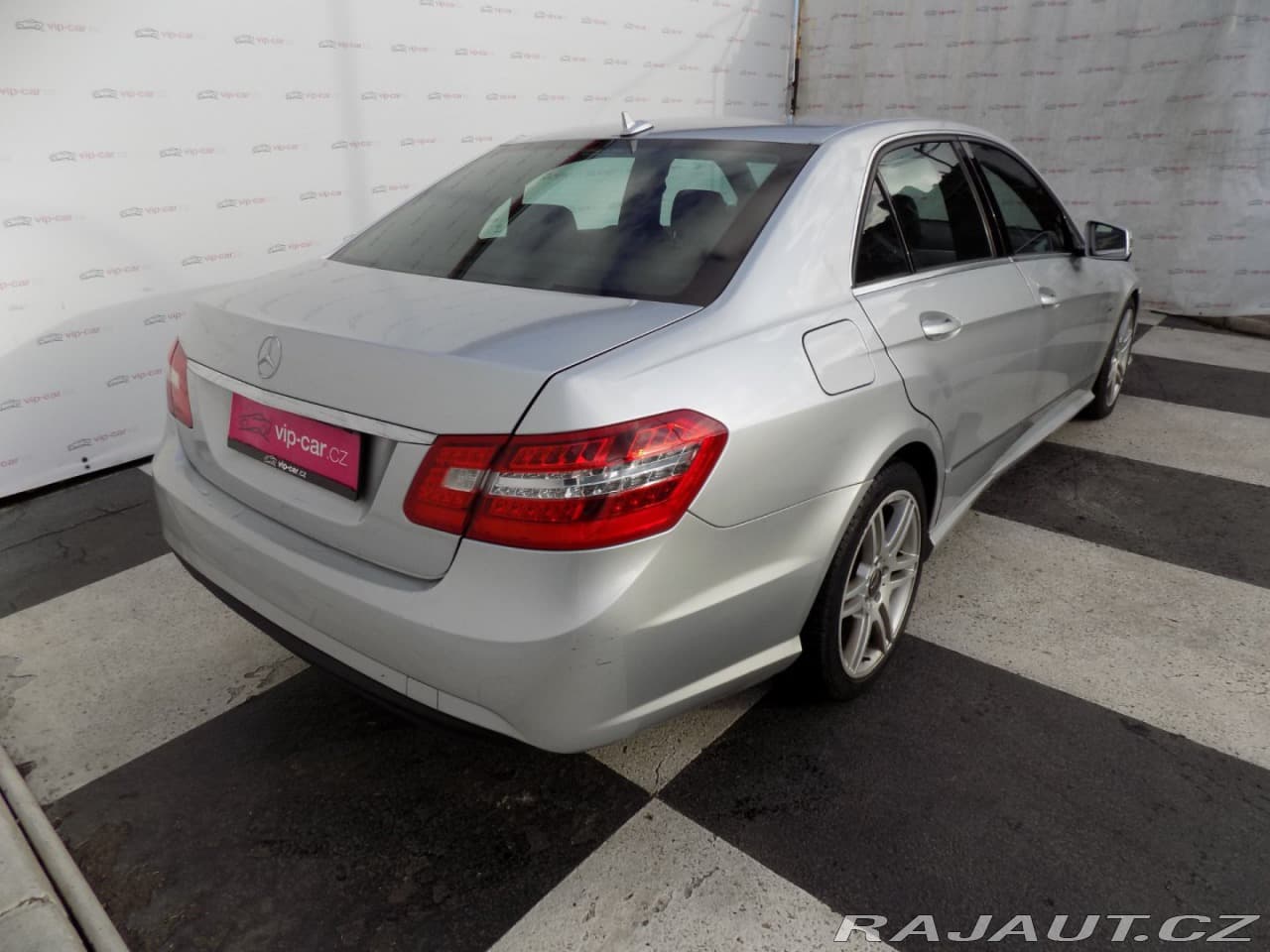 2009 Mercedes-Benz E-Class - 7