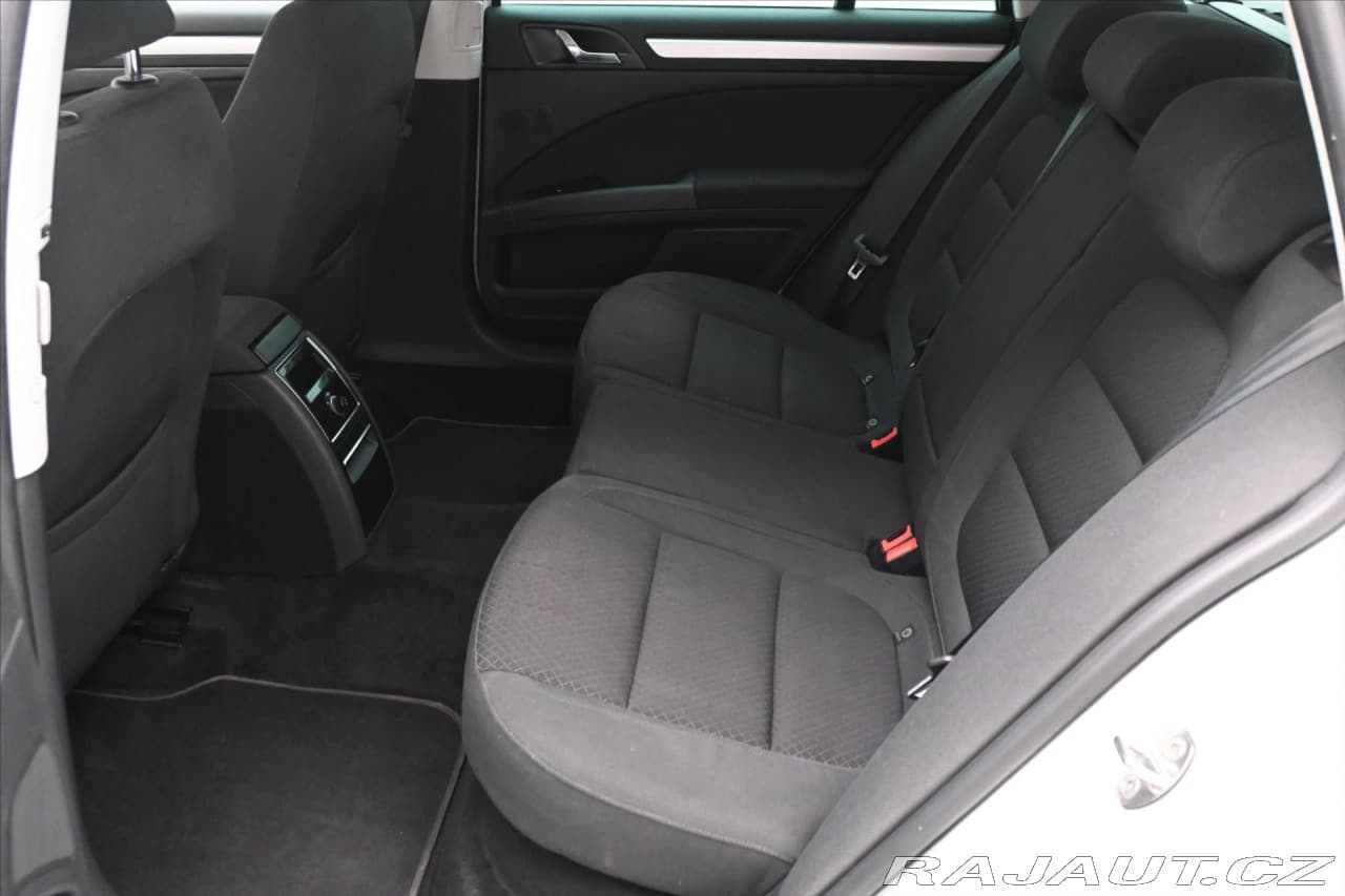 2014 Škoda Superb - 14