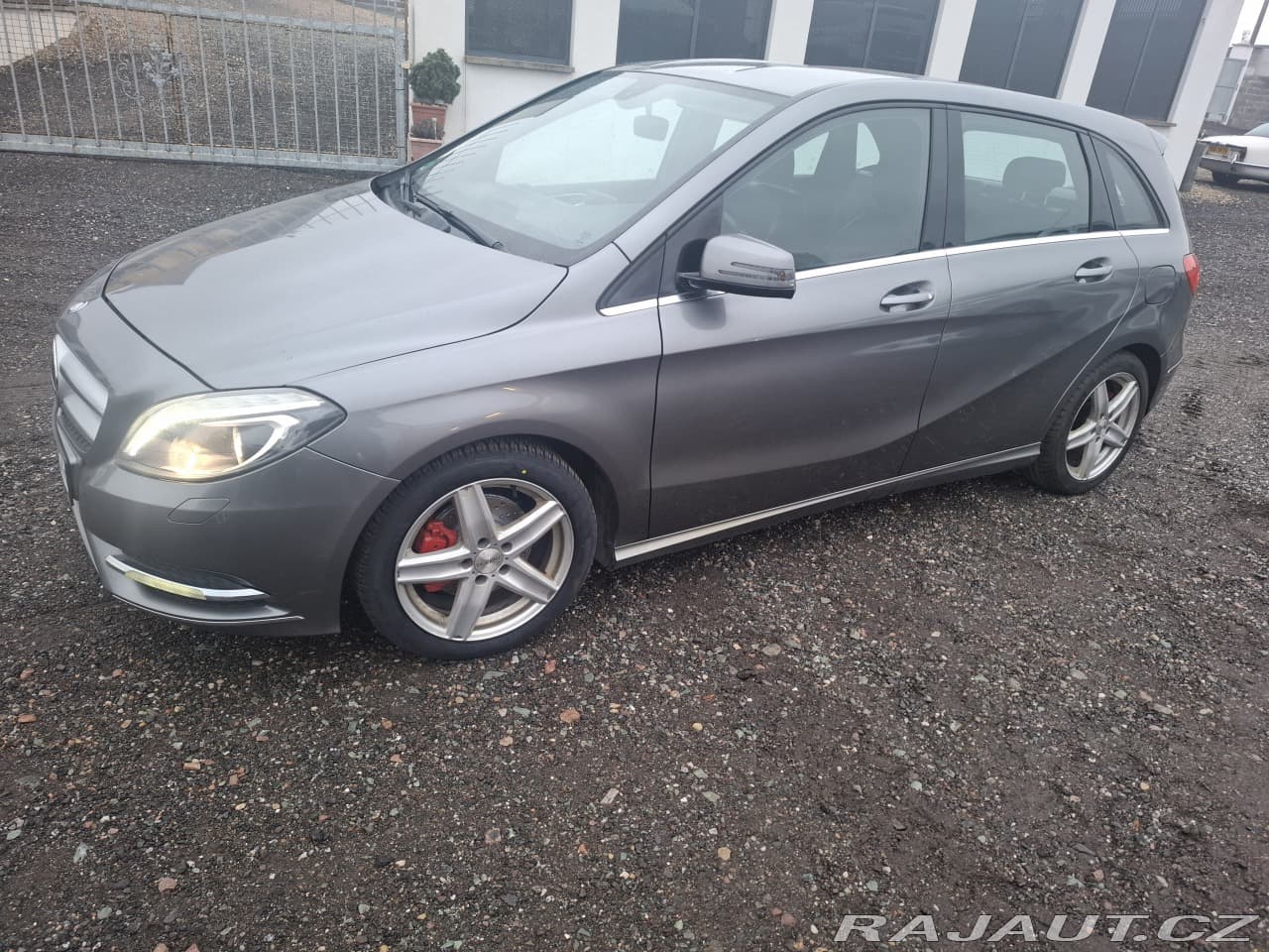 2012 Mercedes-Benz B-CLASS - 2