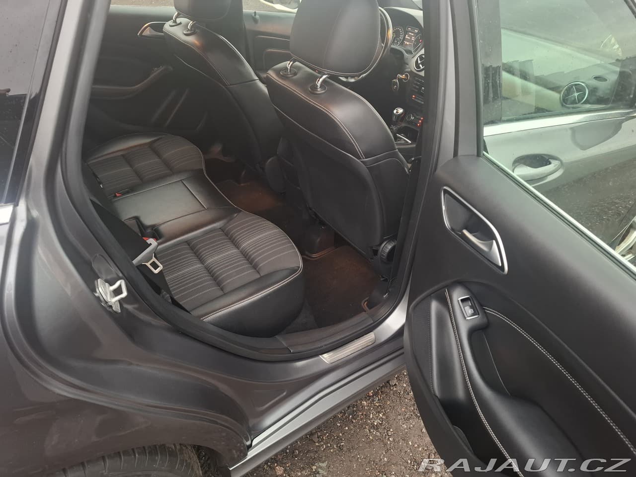 2012 Mercedes-Benz B-CLASS - 9