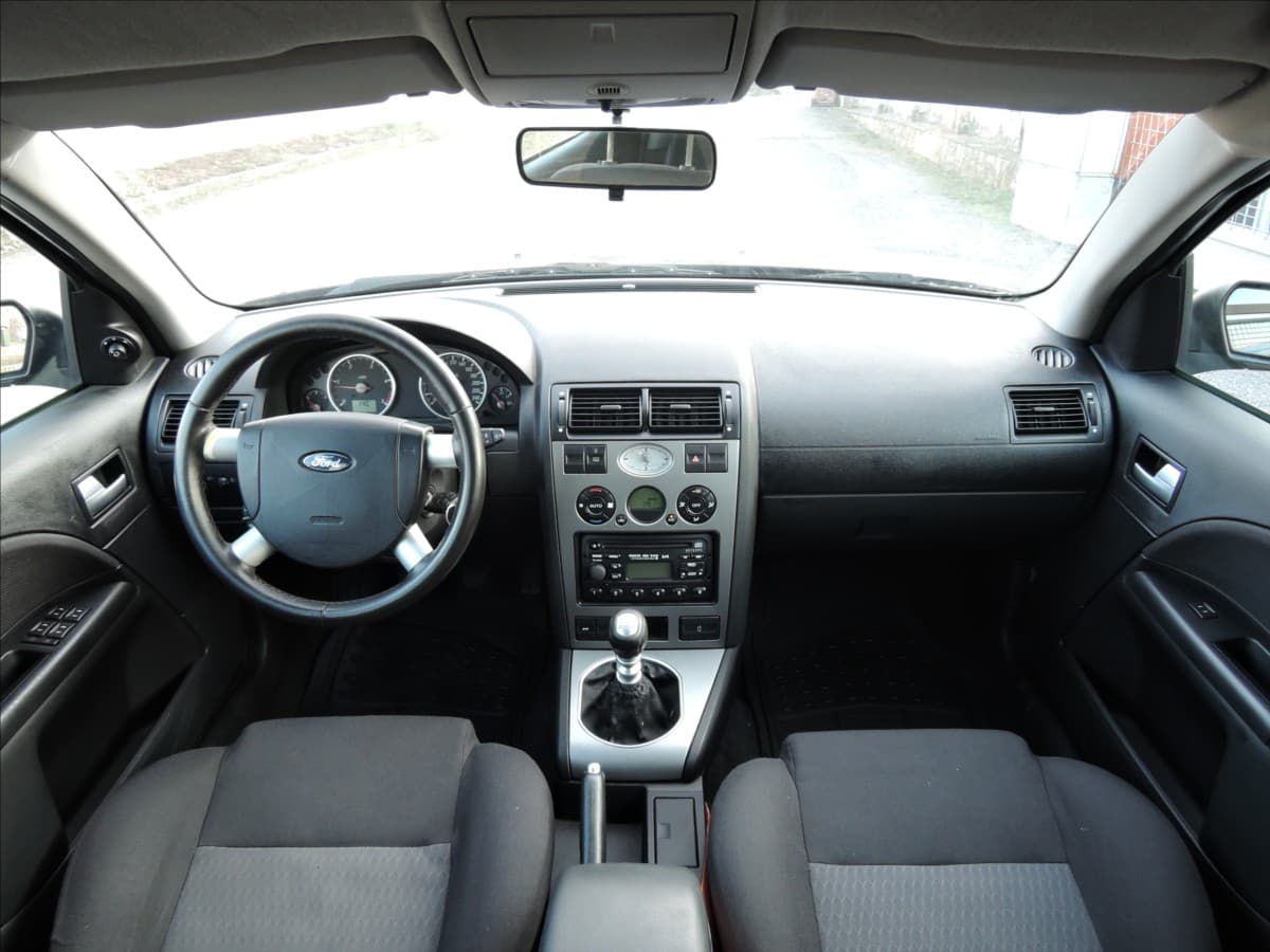 2003 Ford Mondeo - 13