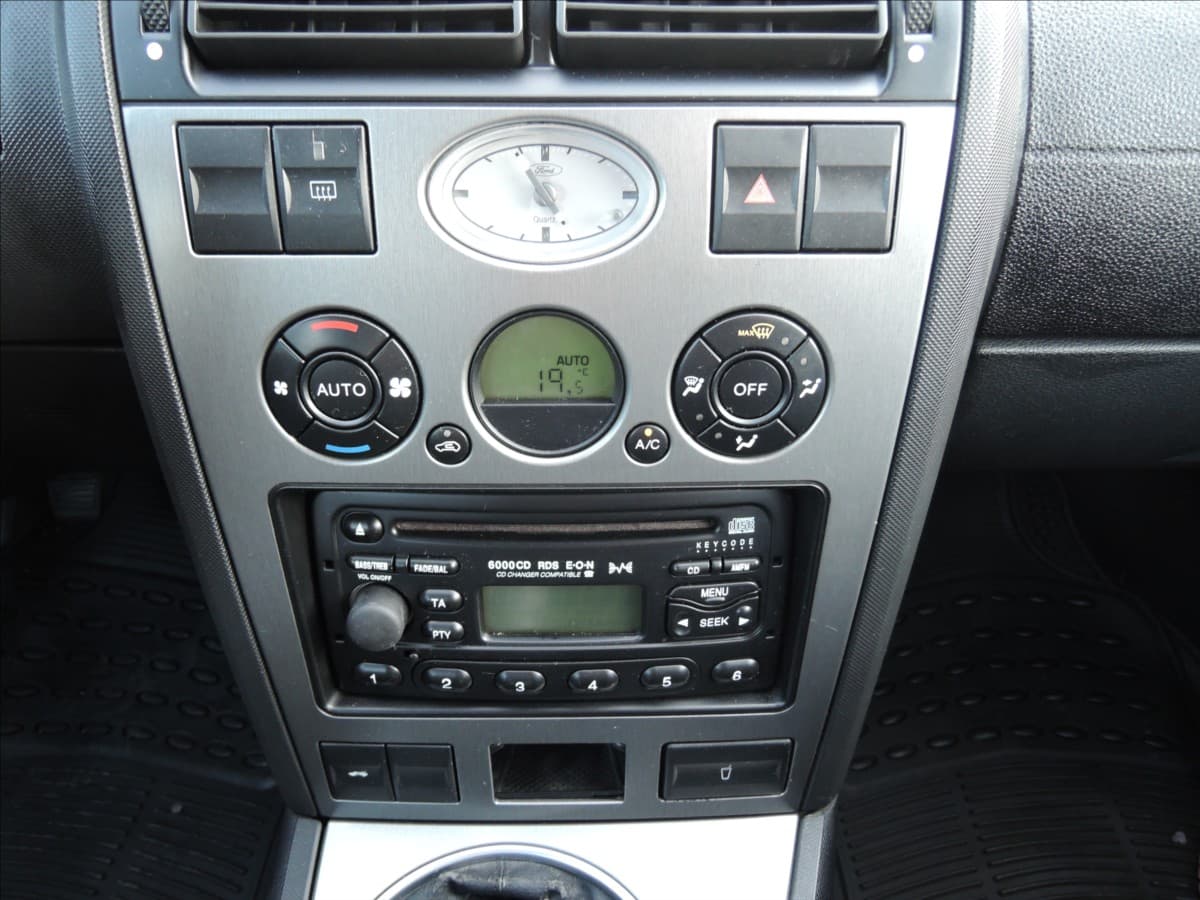 2003 Ford Mondeo - 17