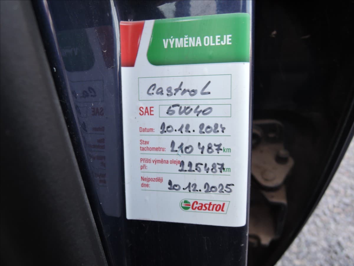 2000 Volkswagen Golf - 12