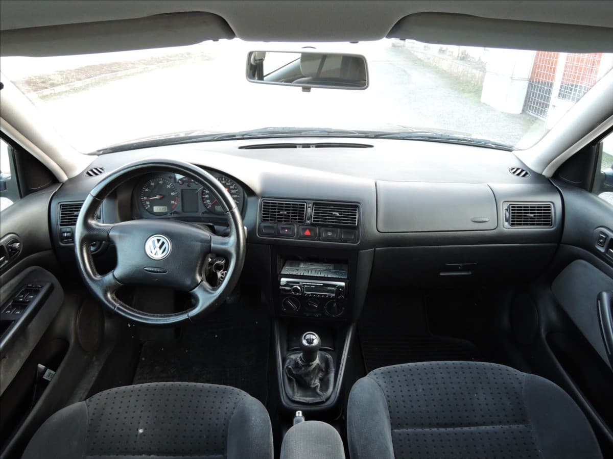 2000 Volkswagen Golf - 14