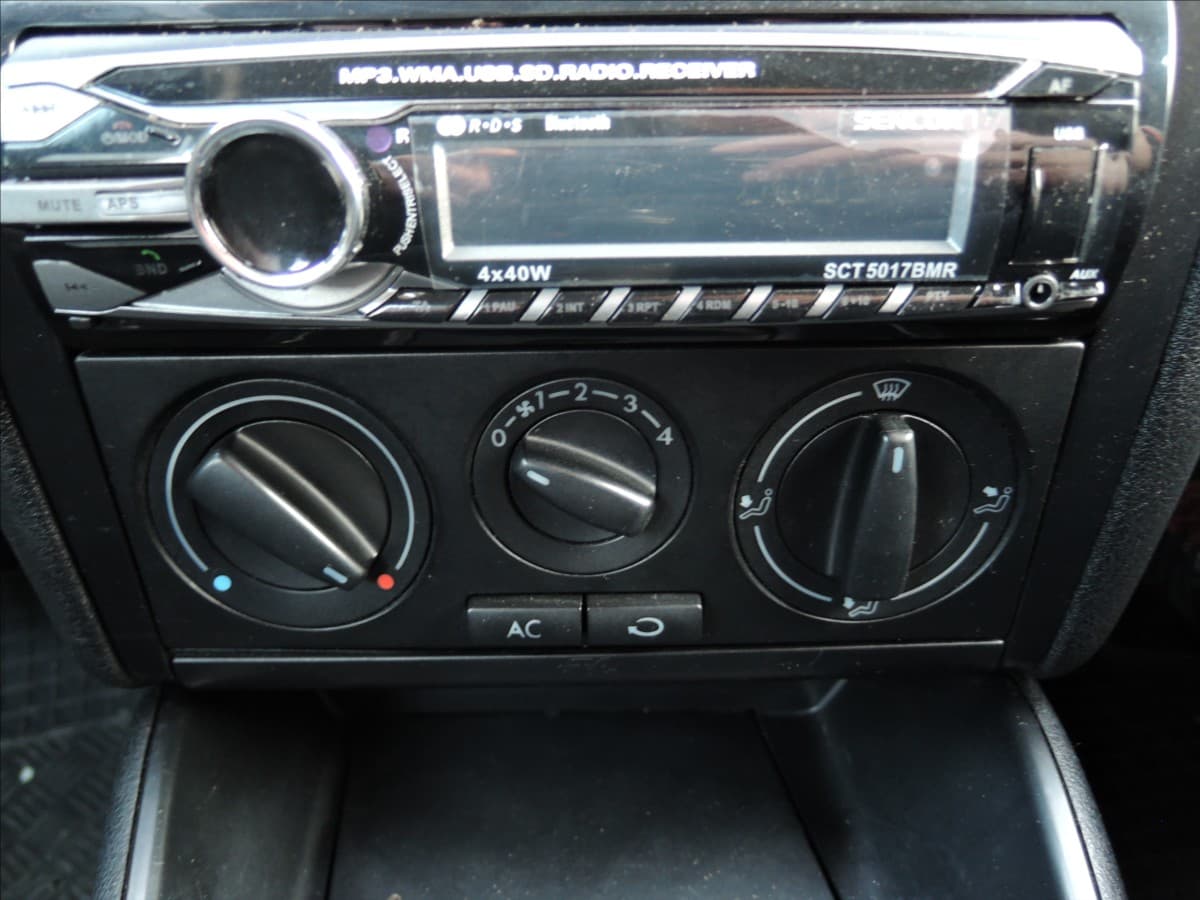 2000 Volkswagen Golf - 17