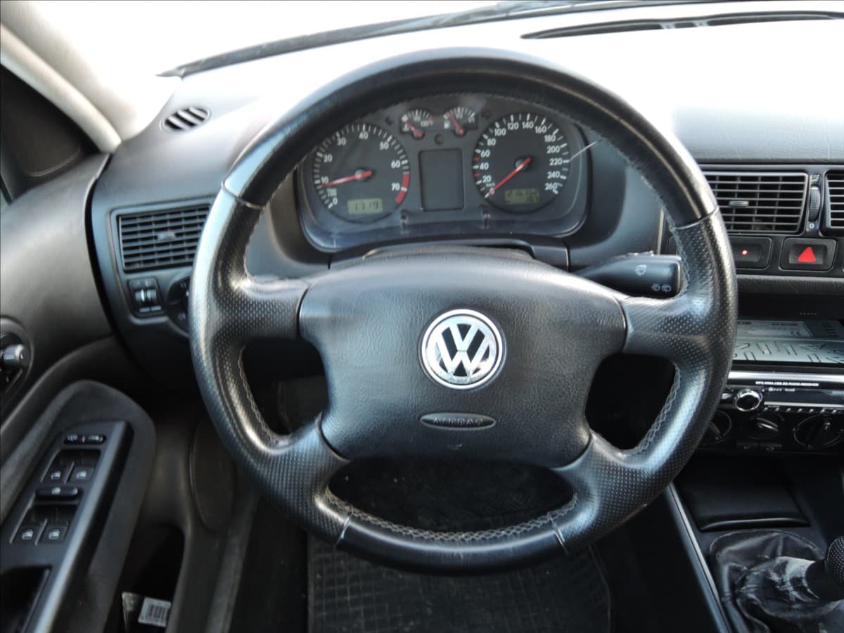 2000 Volkswagen Golf - 18