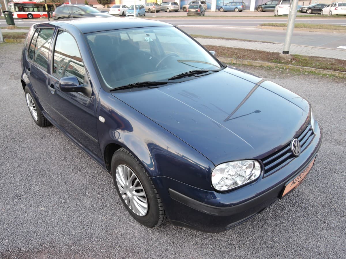 2000 Volkswagen Golf - 2