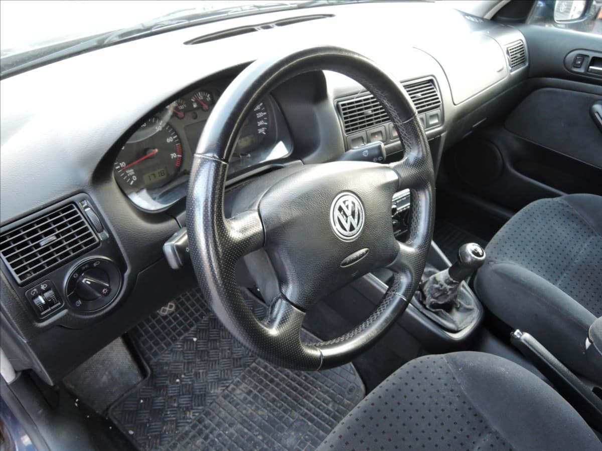 2000 Volkswagen Golf - 9