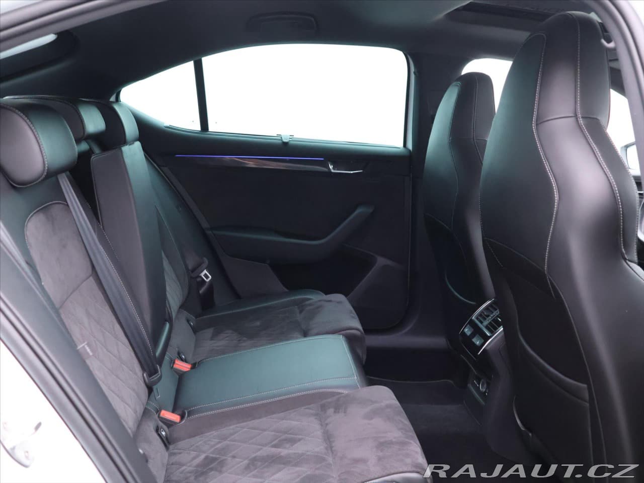 2017 Škoda Superb - 12