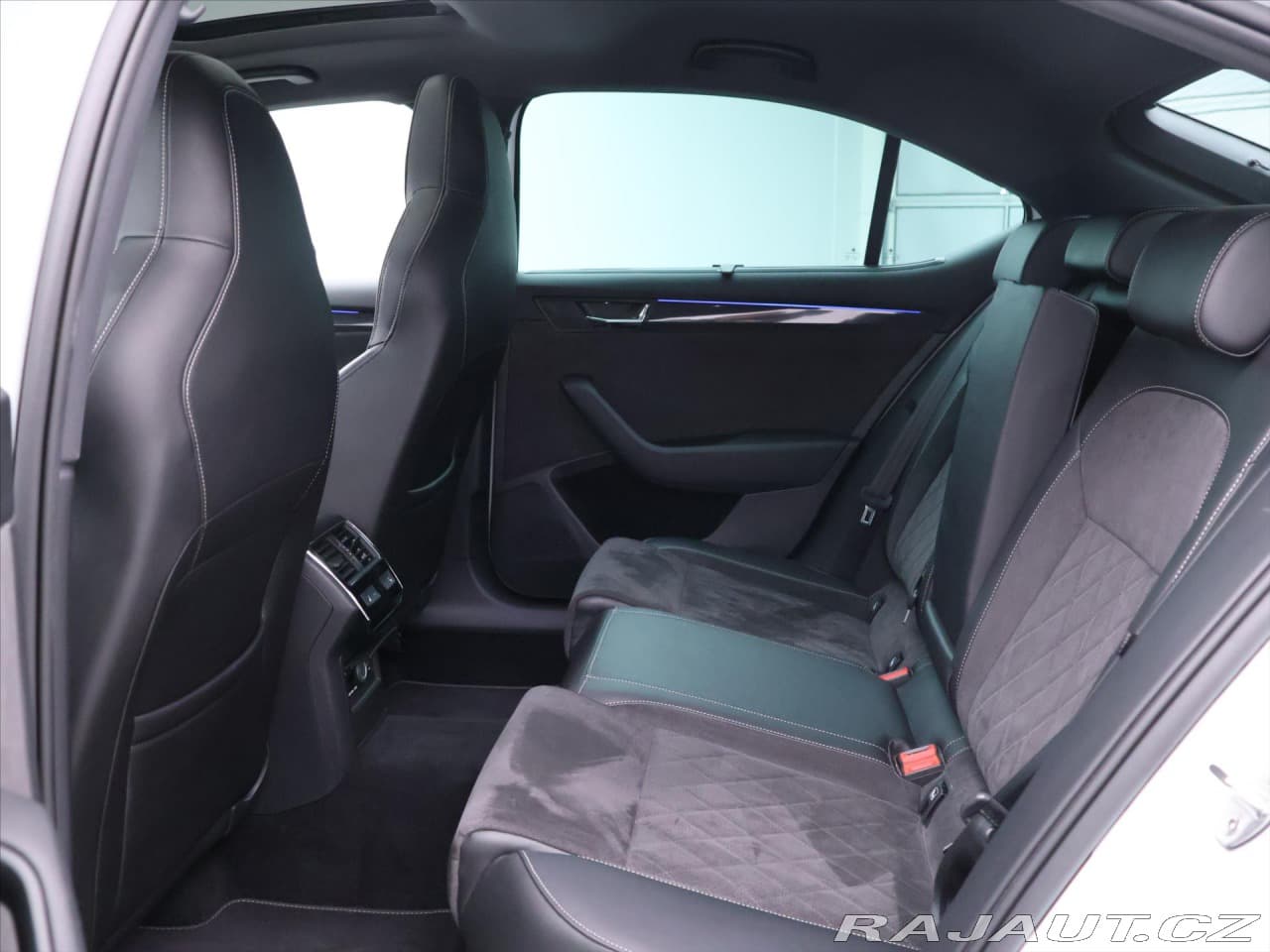 2017 Škoda Superb - 13