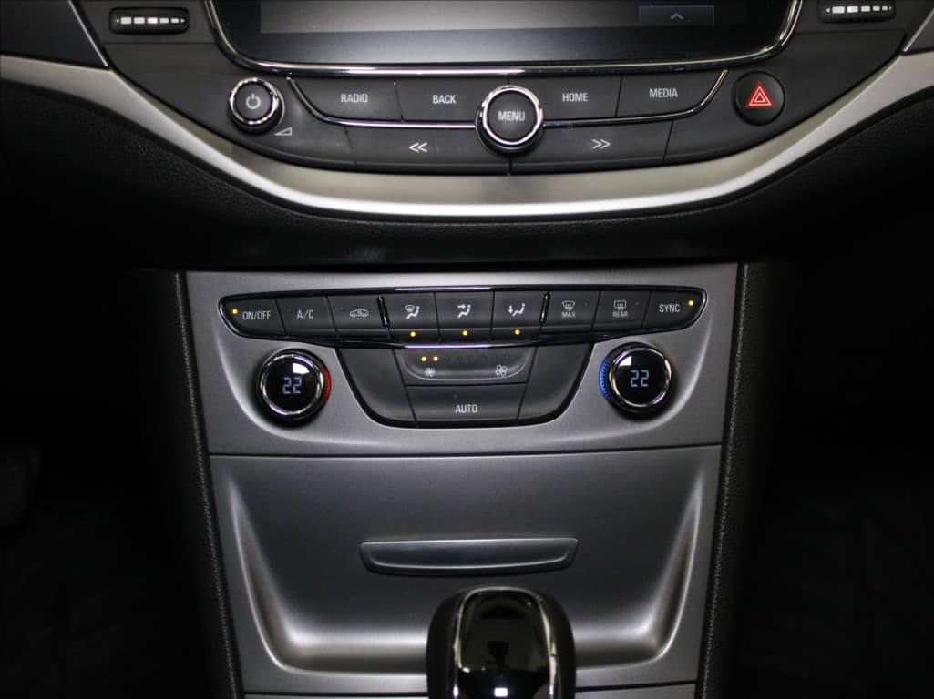 2018 Opel Astra - 13