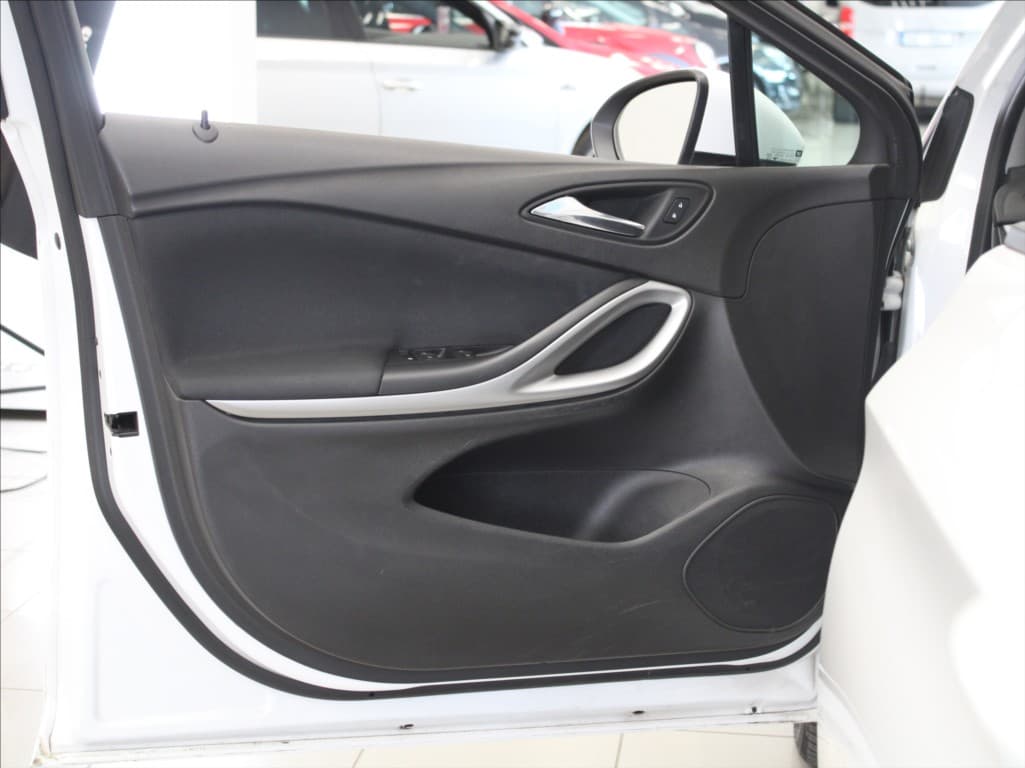 2018 Opel Astra - 14