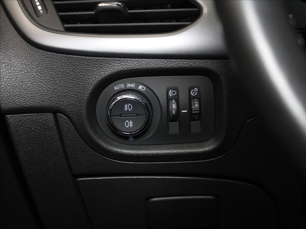 2018 Opel Astra - 16