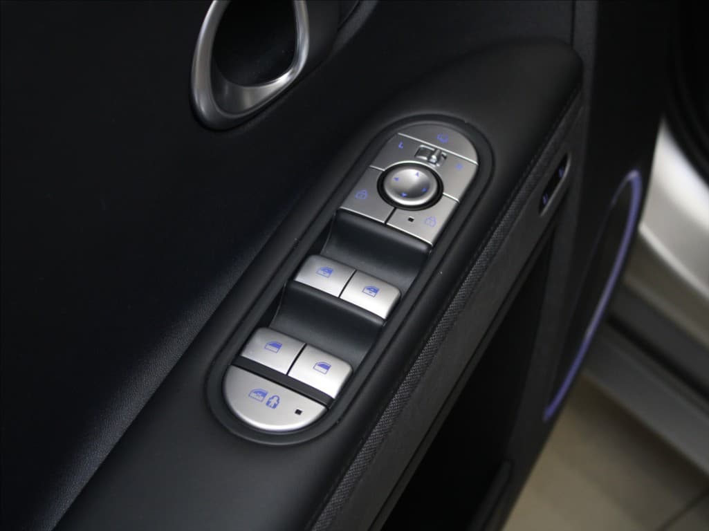 2024 Hyundai Ioniq 5 - 18