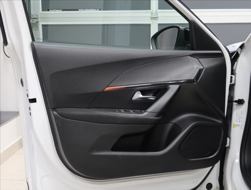 2022 Peugeot 2008 - 9