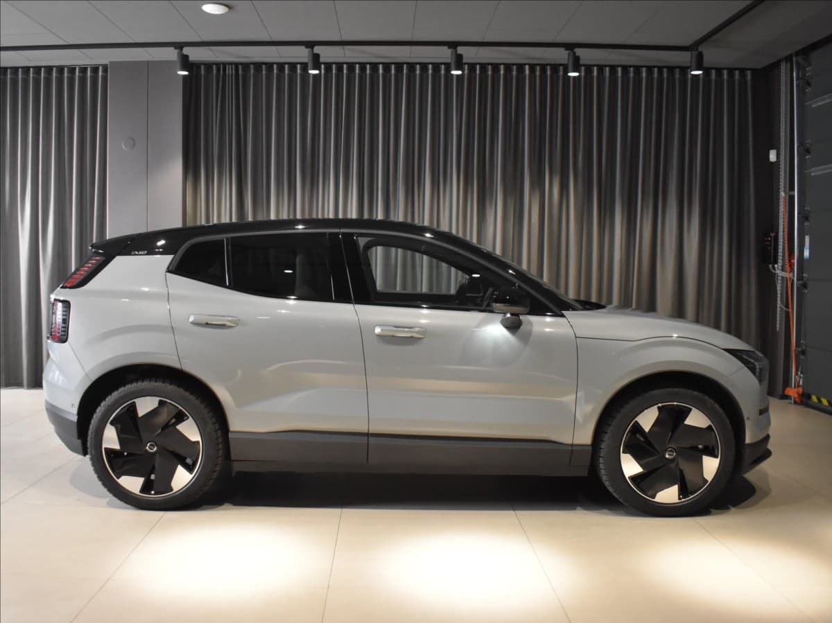 2025 Volvo Ex30 - 3