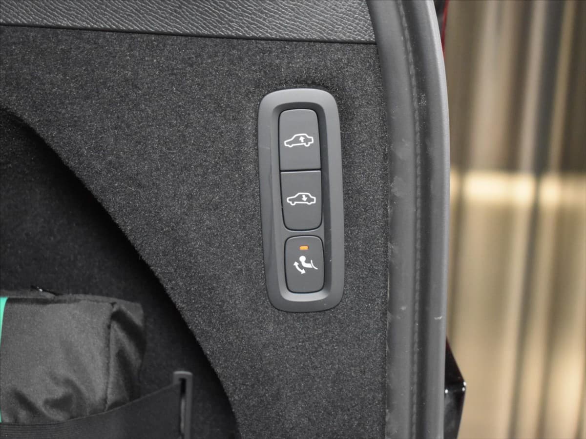 2025 Volvo Xc90 - 12