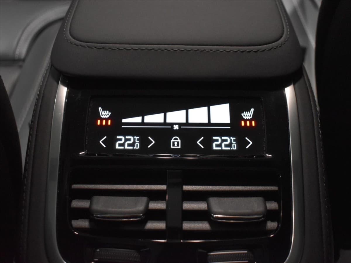 2025 Volvo Xc90 - 19