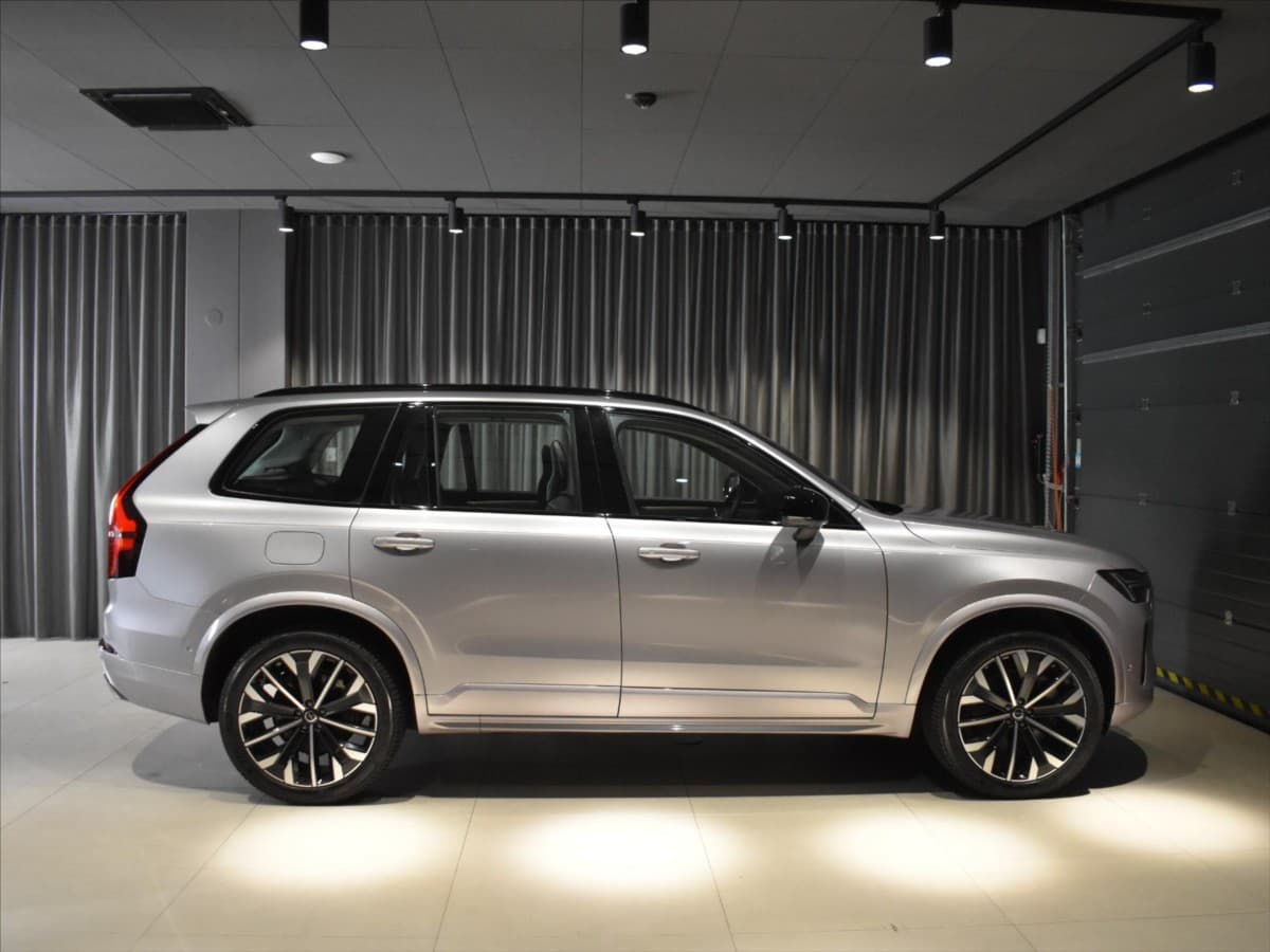 2025 Volvo Xc90 - 3