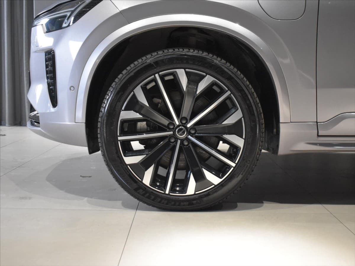 2025 Volvo Xc90 - 8