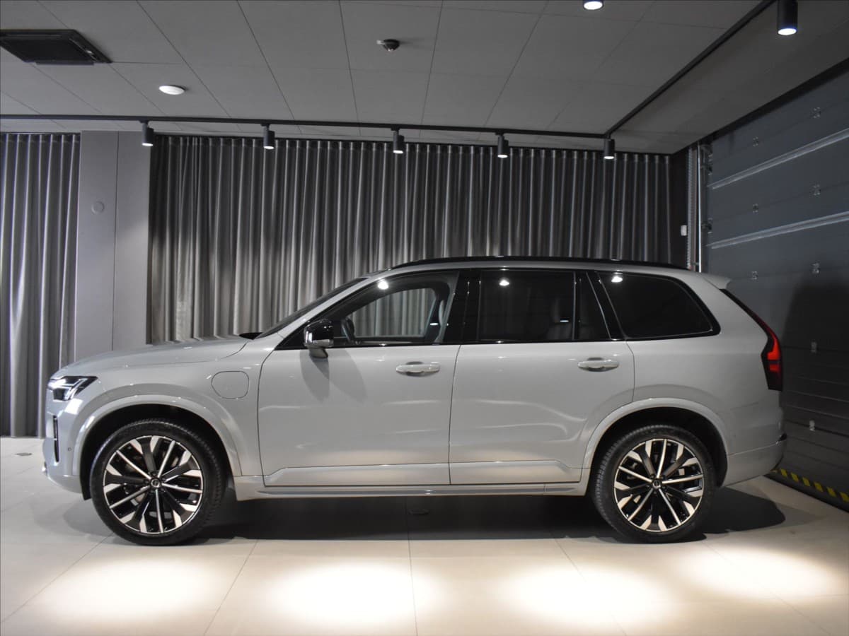 2025 Volvo Xc90 - 2