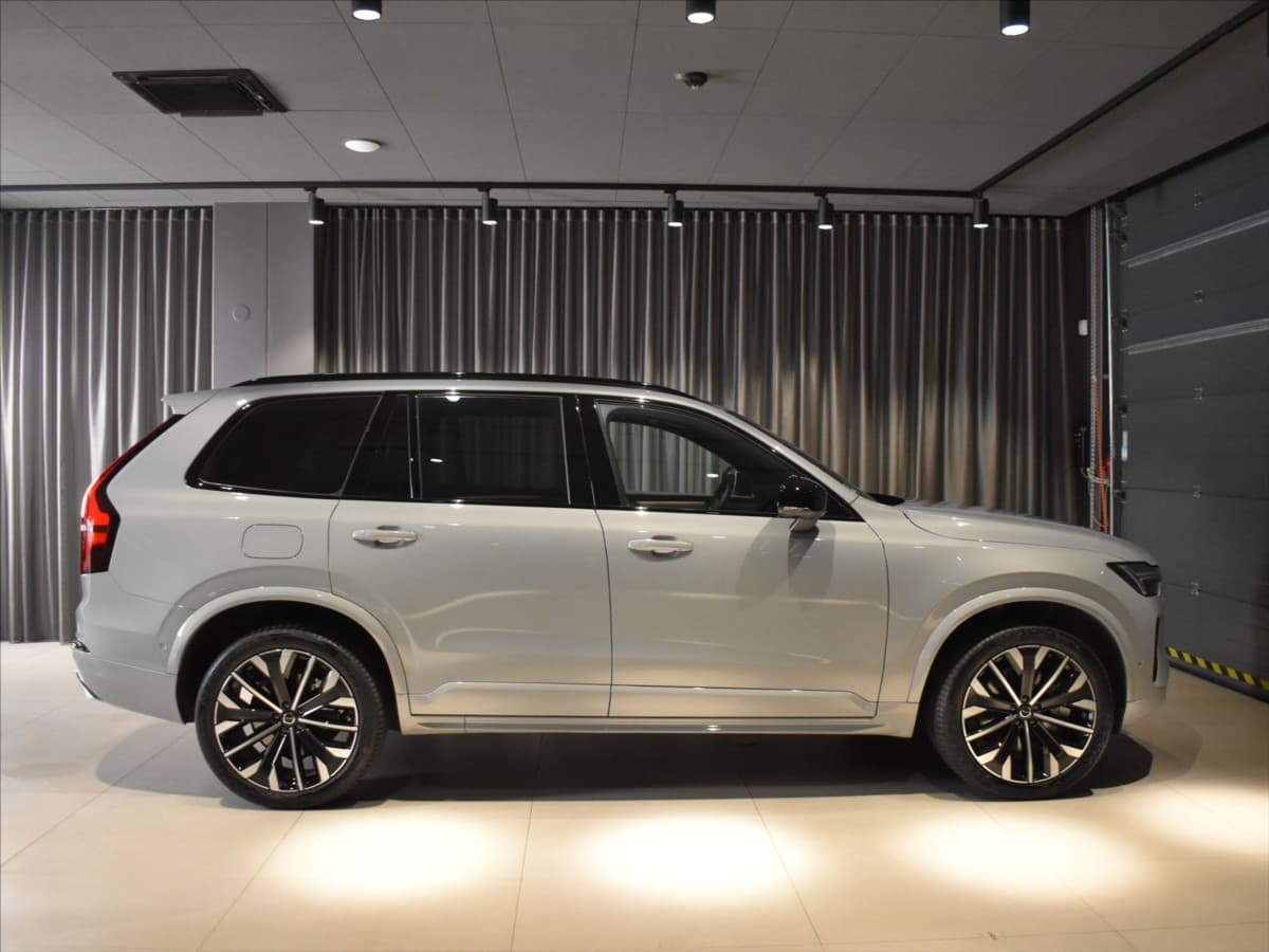 2025 Volvo Xc90 - 3