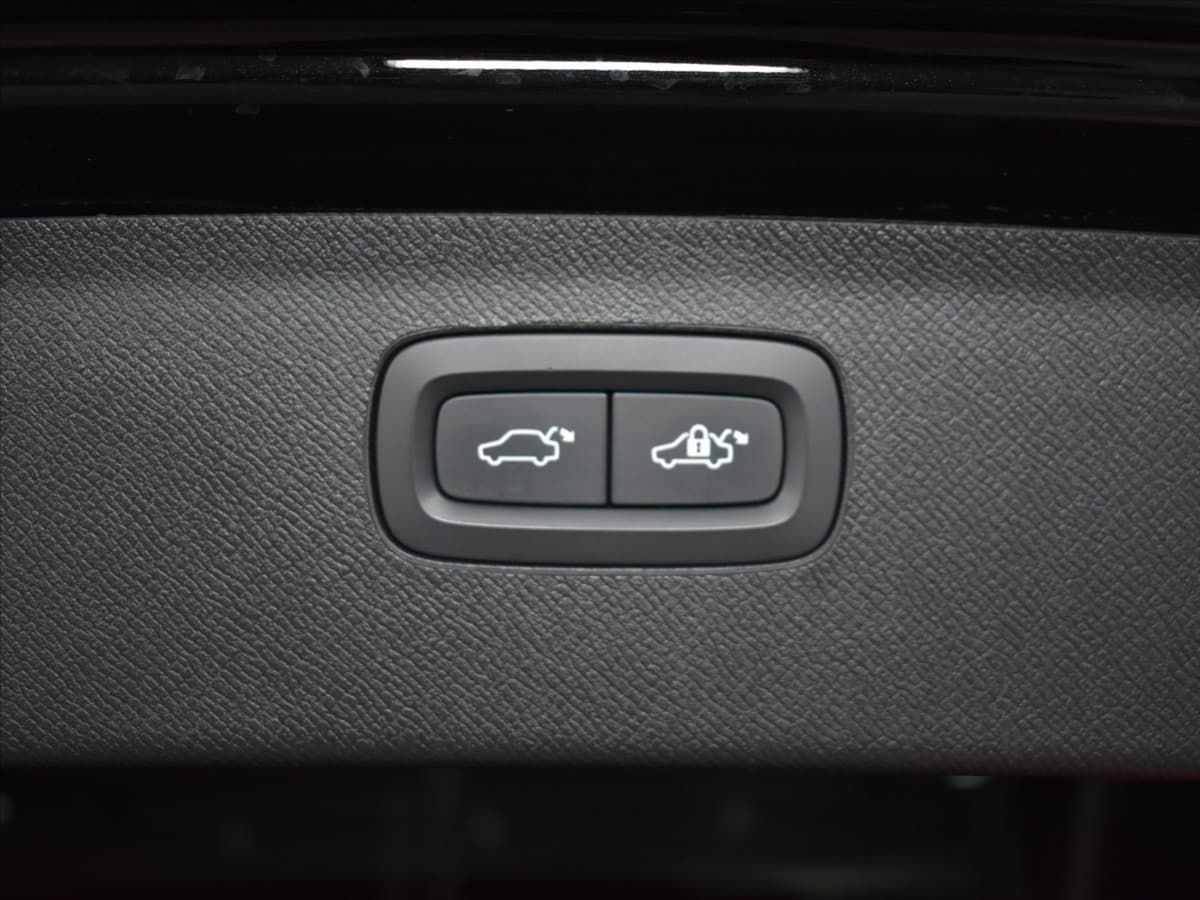 2025 Volvo Xc90 - 13