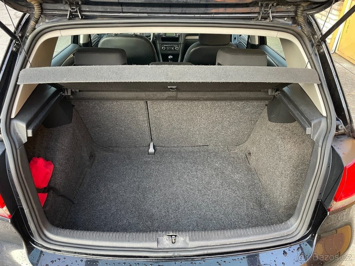 2009 Volkswagen Golf - 14