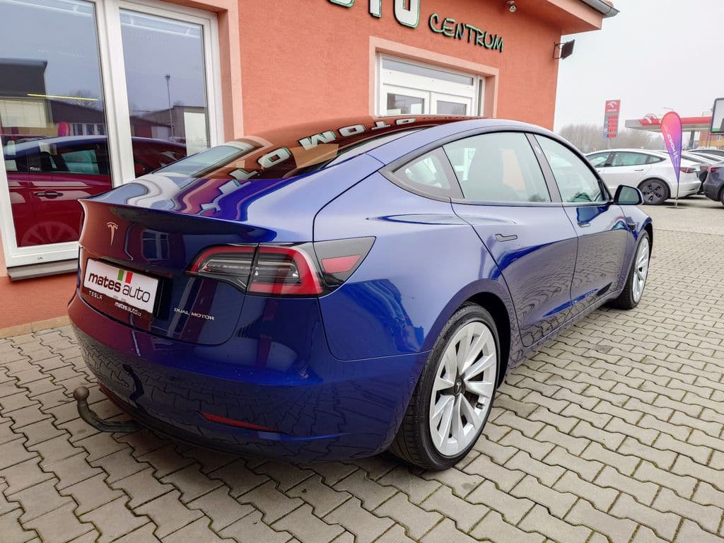 2020 Tesla Model 3 - 6