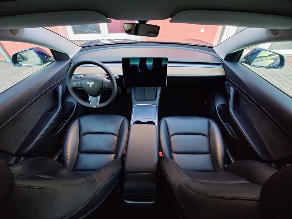 2021 Tesla Model 3 - 18