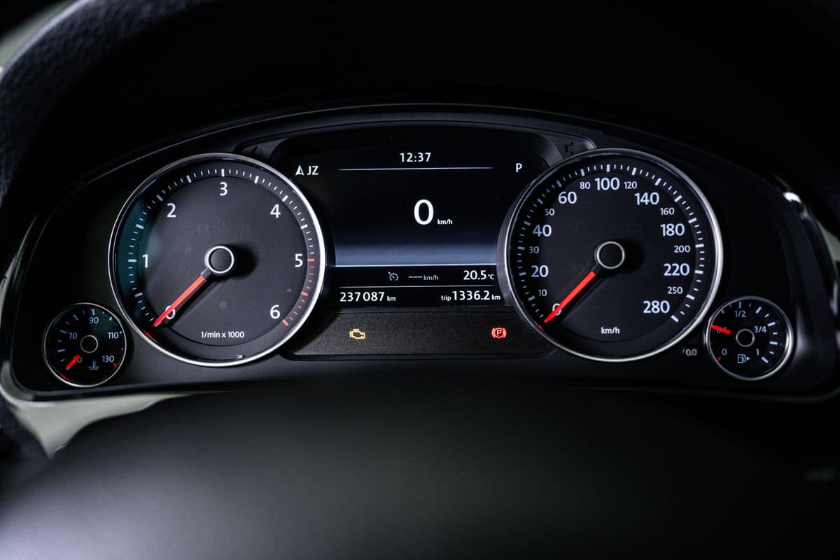 2015 Volkswagen Touareg - 15