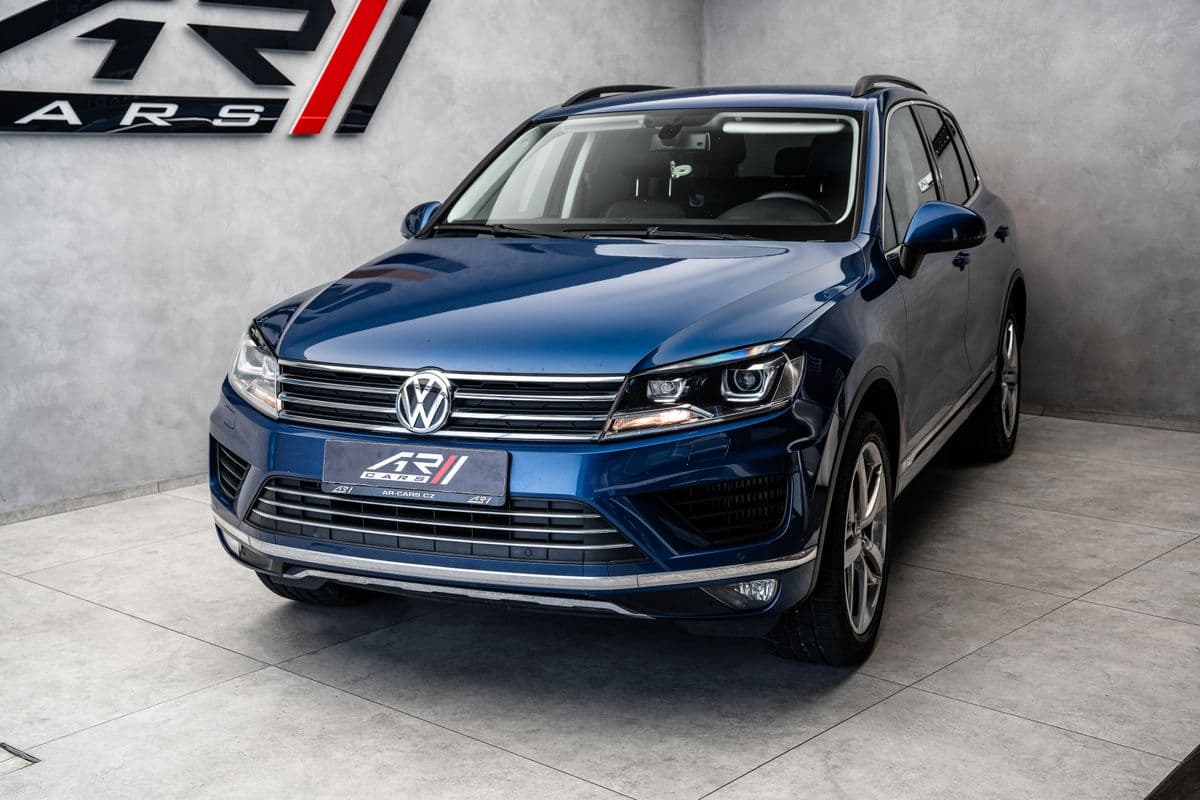 2015 Volkswagen Touareg - 3