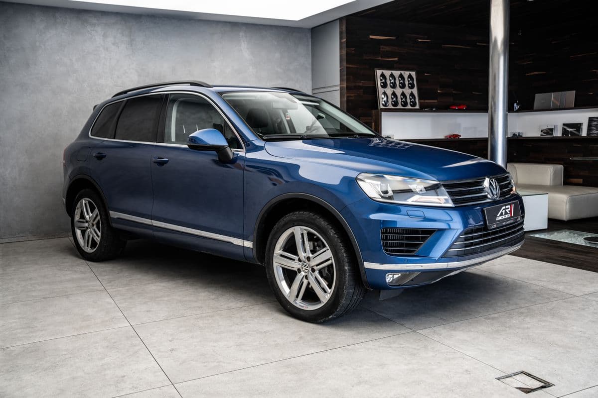 2015 Volkswagen Touareg - 4