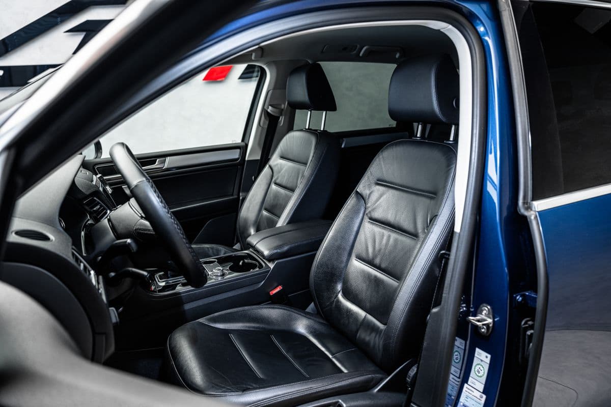 2015 Volkswagen Touareg - 5