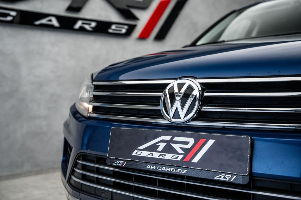 2015 Volkswagen Touareg - 7