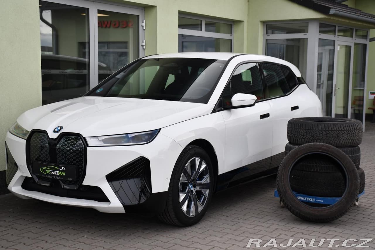 2023 BMW Ix - 2