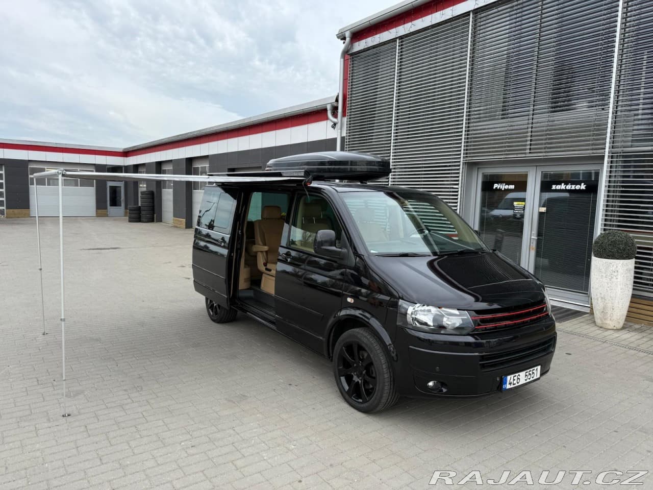 Volkswagen Multivan 2.5TDi, 128KW, 7MÍST,4X4,